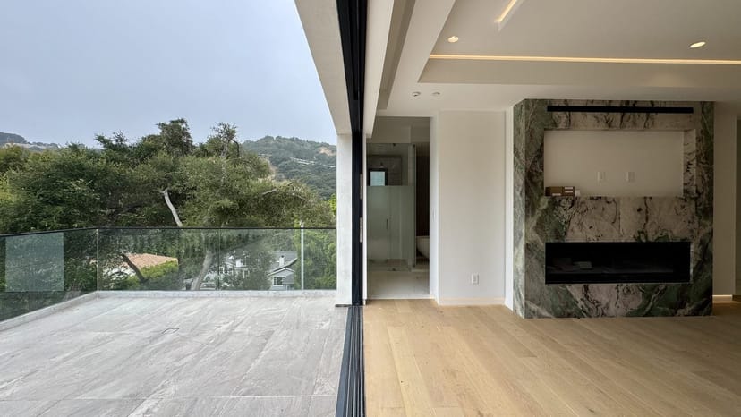 Oversized Doors and Windows, Walls of Glass & Indoor-Outdoor Living