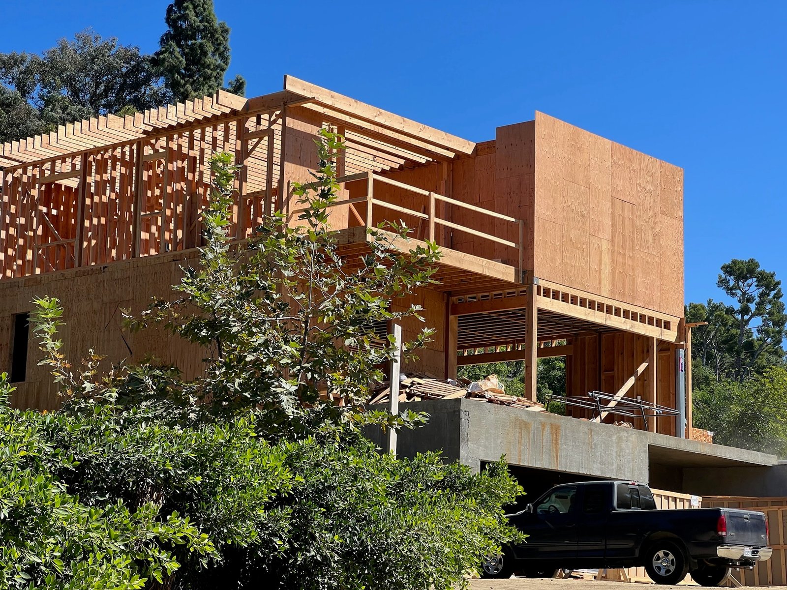 Bel Air Acanto Pl custom home, on-site photograph 35