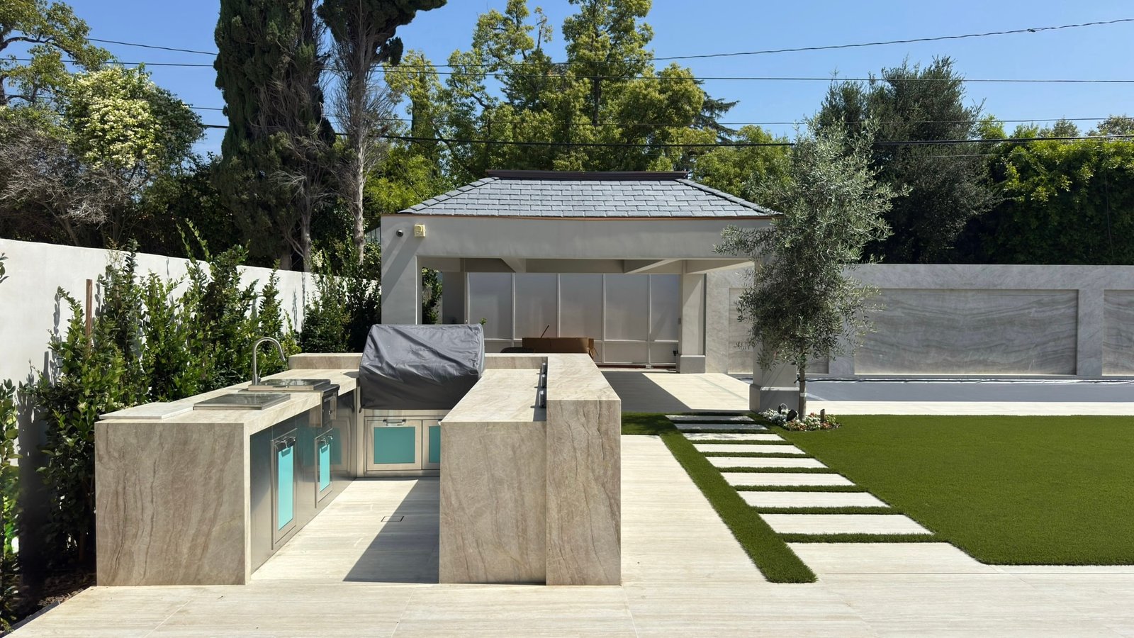 Beverly Hills Camden Dr custom home, on-site photograph 1