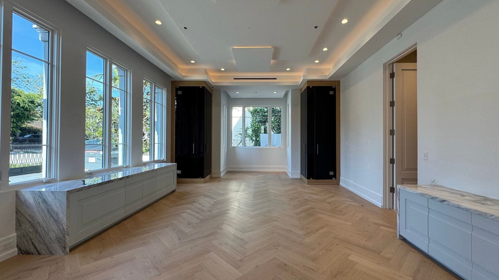 Beverly Hills Camden Dr custom home, on-site photograph 19