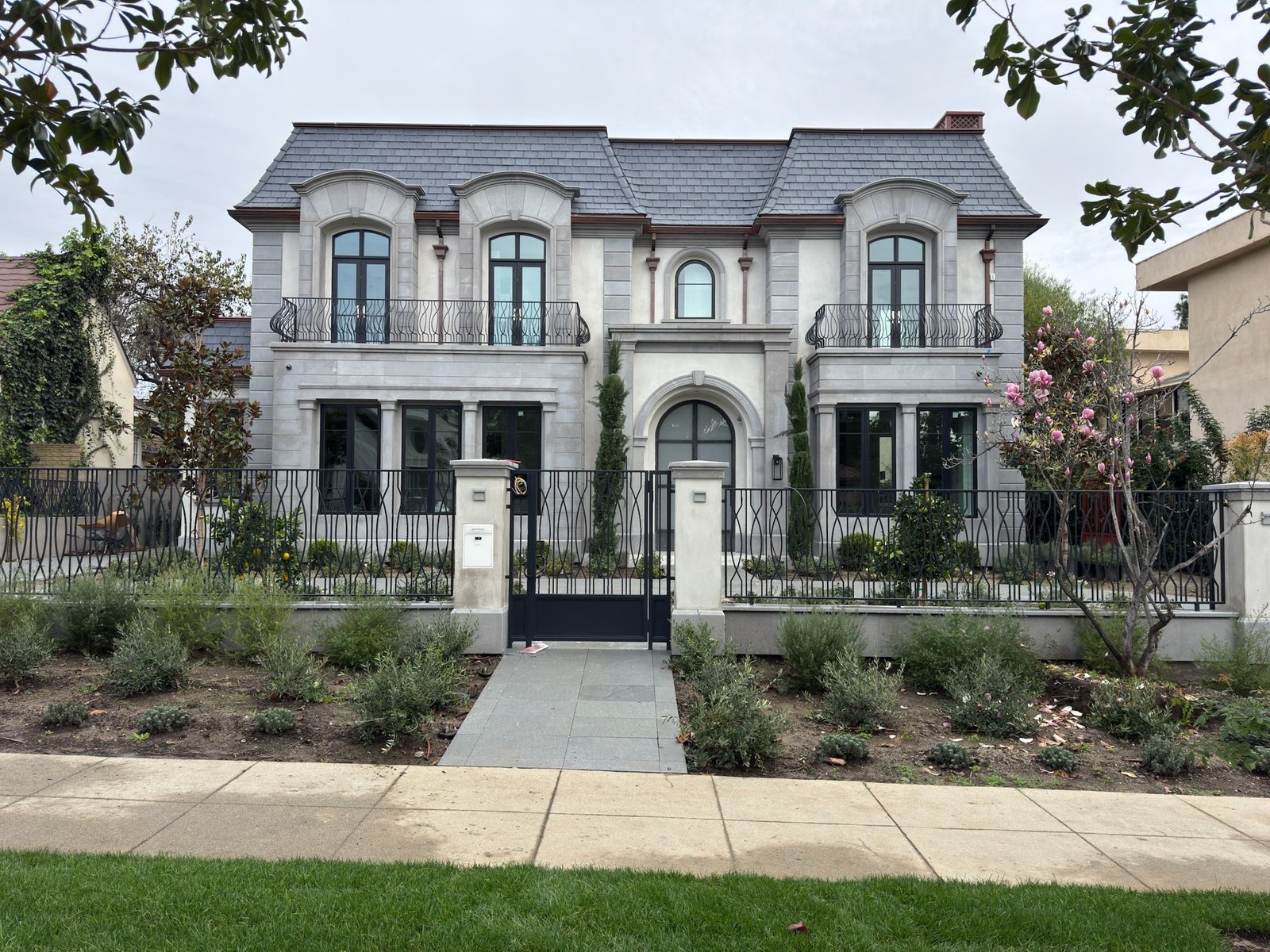 Beverly Hills Camden Dr custom home, on-site photograph 32