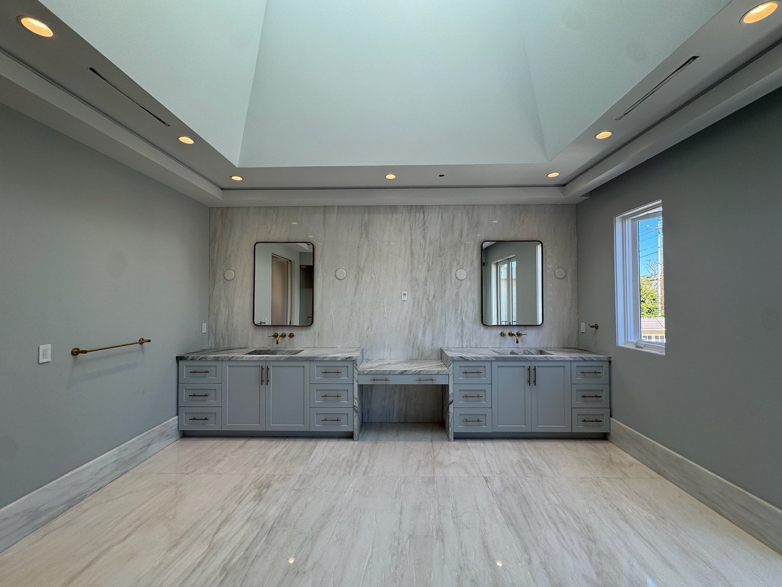 Beverly Hills Camden Dr custom home, on-site photograph 33