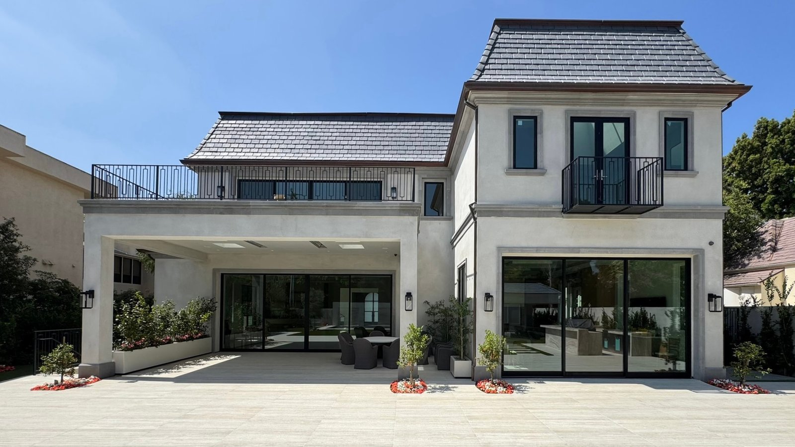 Beverly Hills Camden Dr custom home, on-site photograph 3