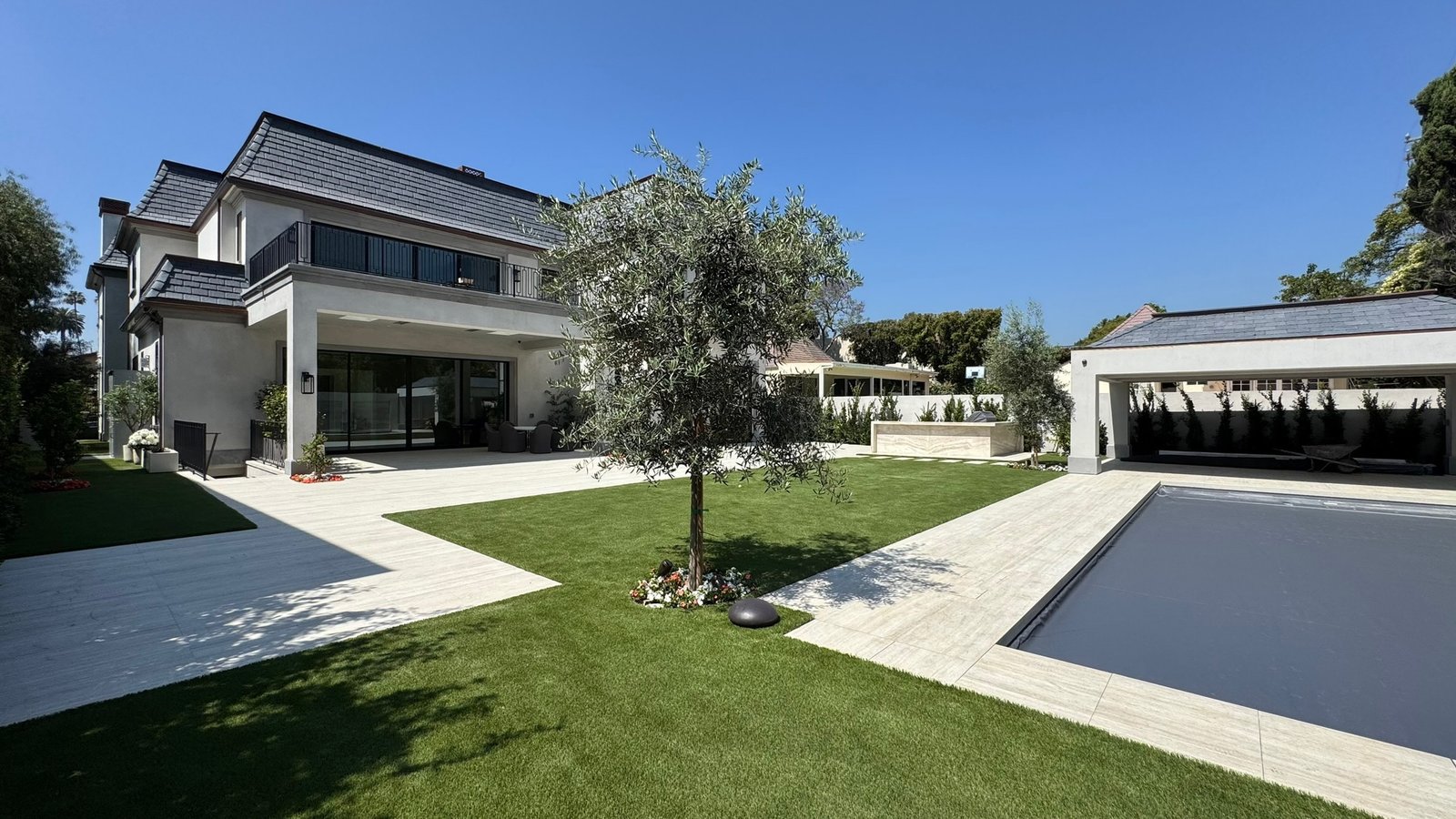 Beverly Hills Camden Dr custom home, on-site photograph 4