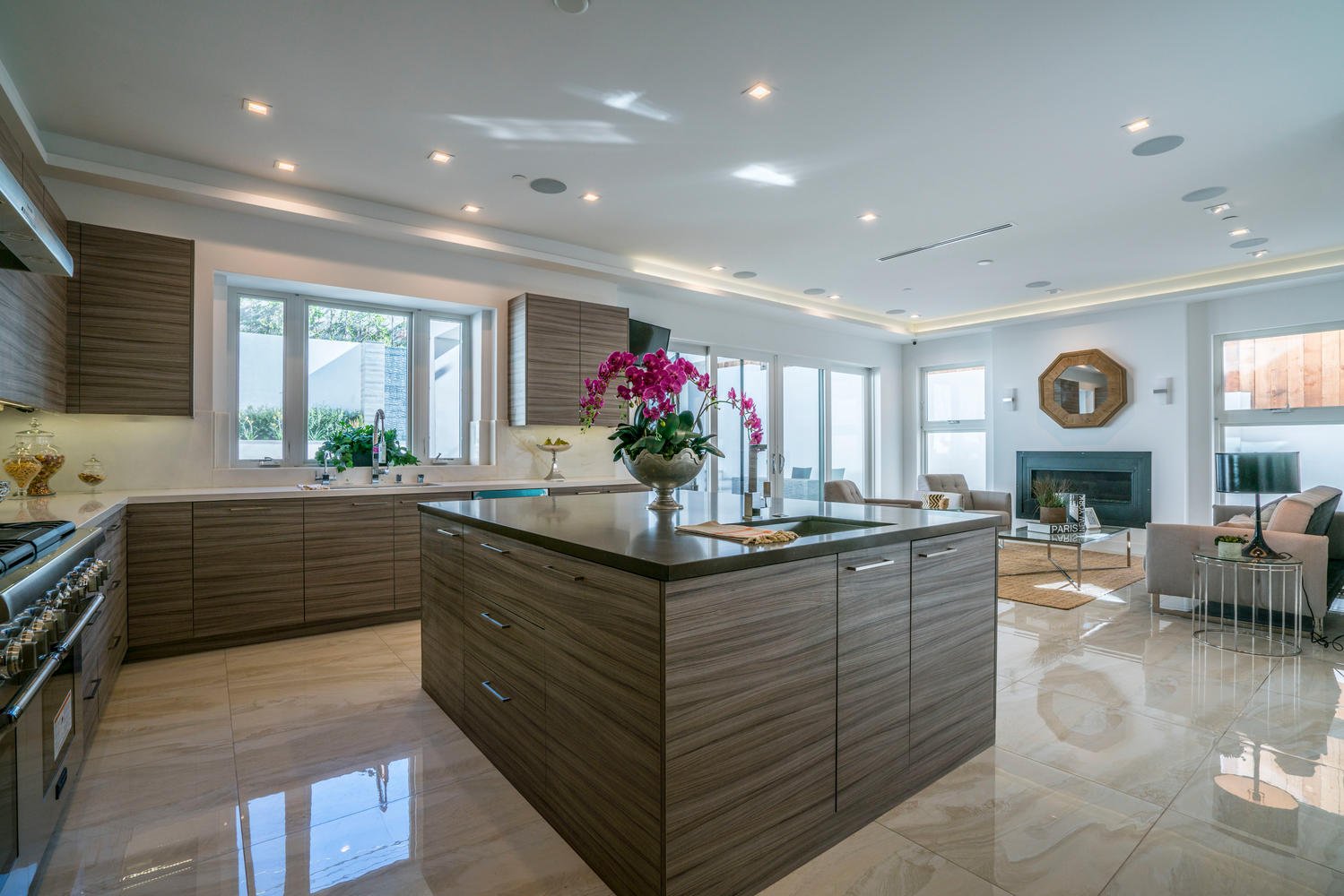 Beverly Hills Fairburn Ave custom home, on-site photograph 11