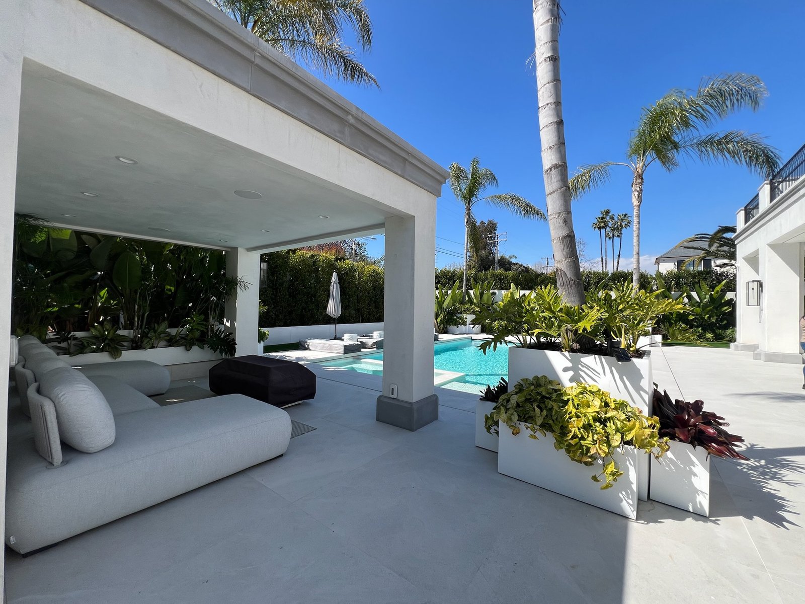 Beverly Hills Foothill Dr custom home, on-site photograph 18