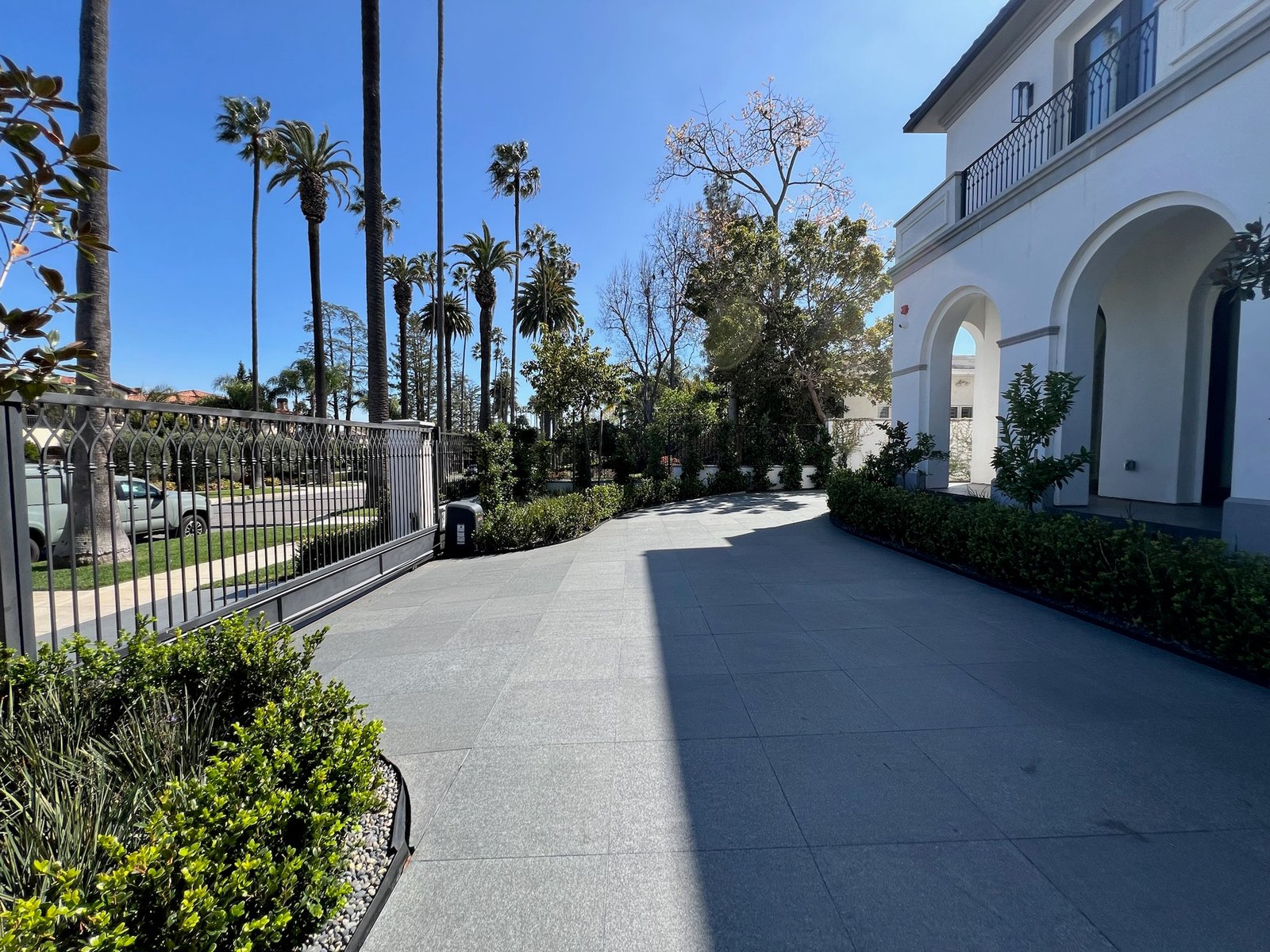 Beverly Hills Foothill Dr custom home, on-site photograph 31