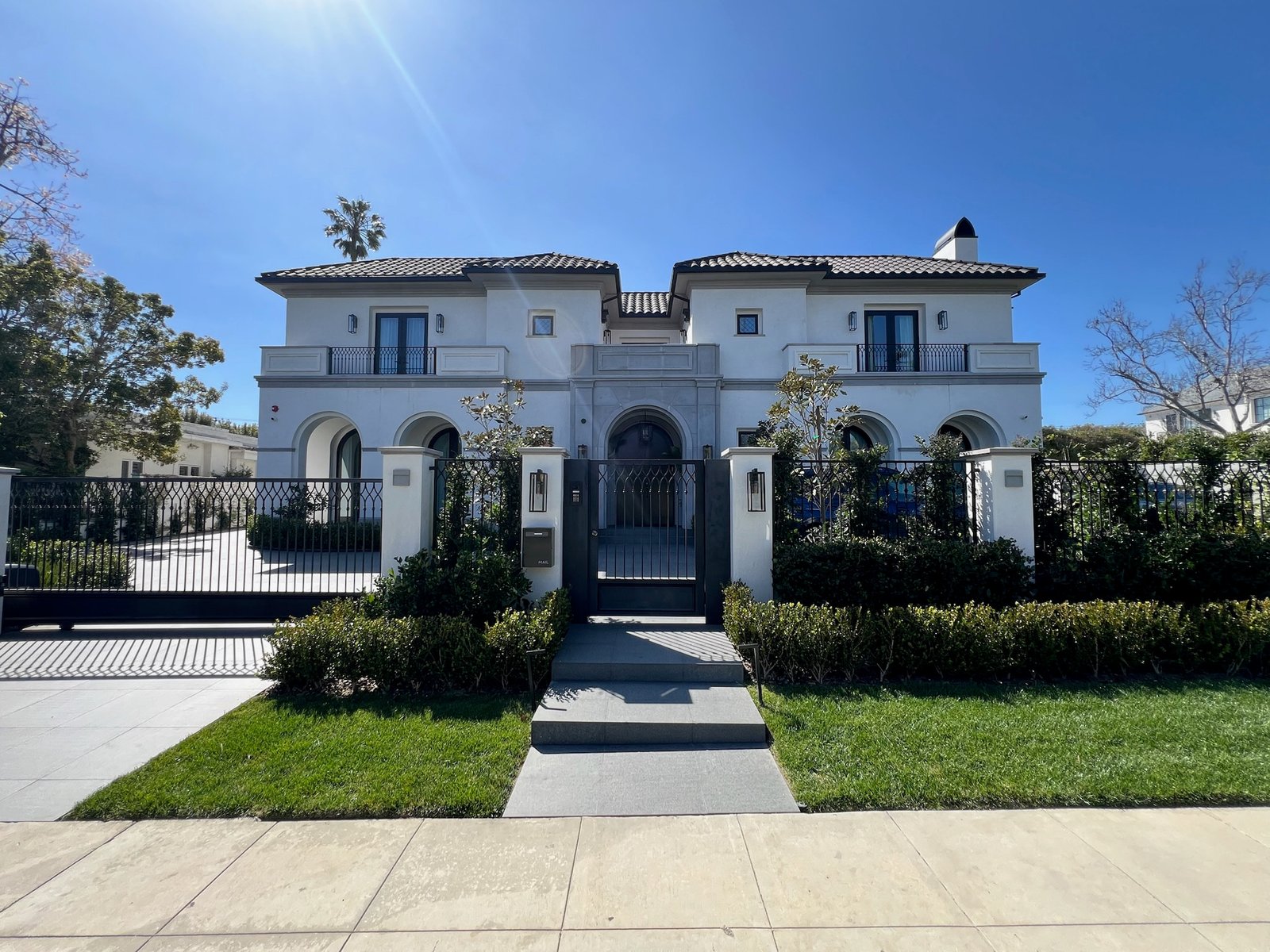 Beverly Hills Foothill Dr custom home, on-site photograph 32