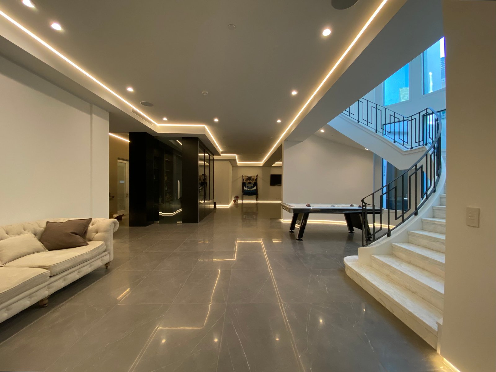 Brentwood Helena St custom home, on-site photograph 51