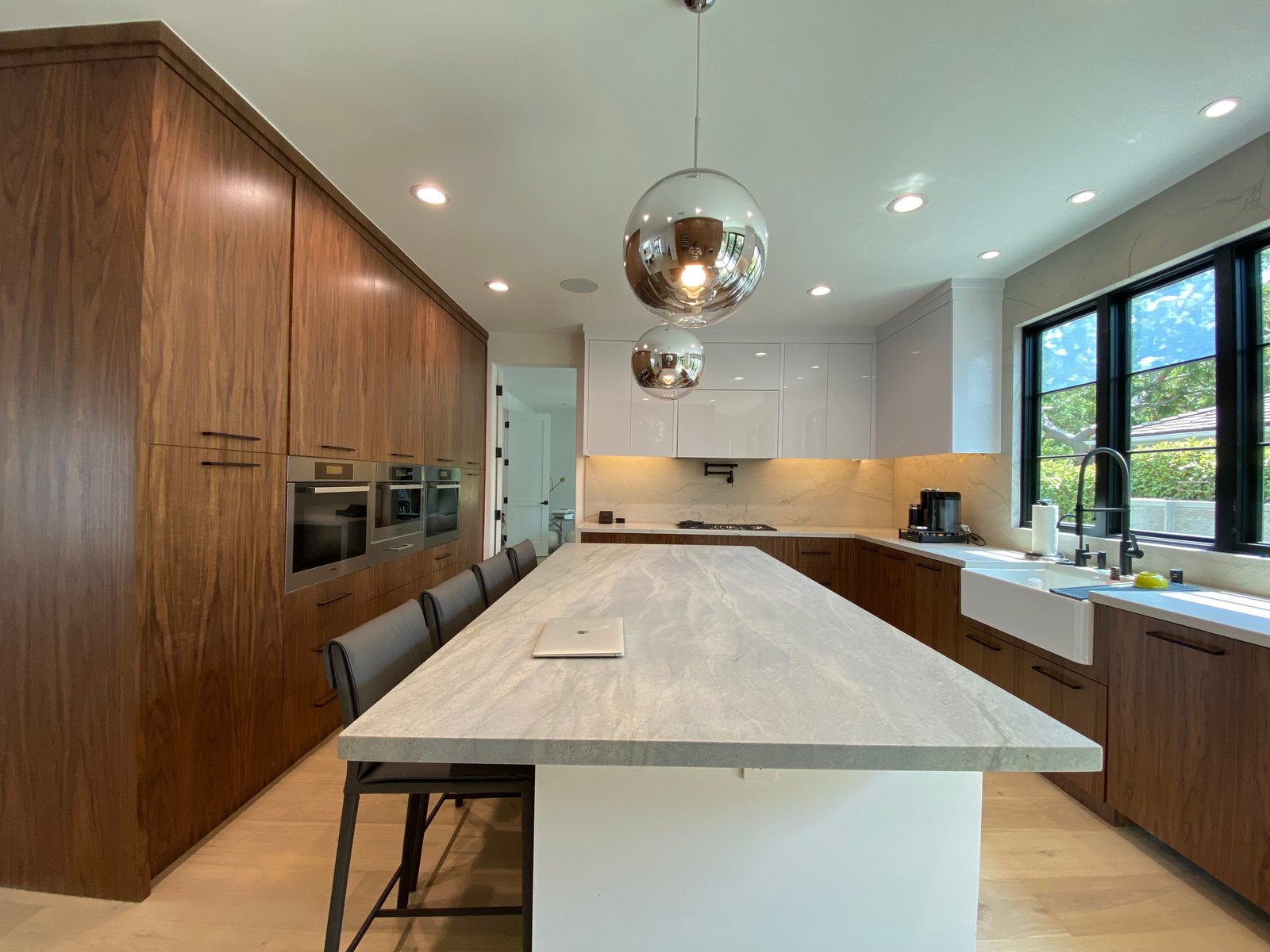 Brentwood Moreno Dr custom home, on-site photograph 10