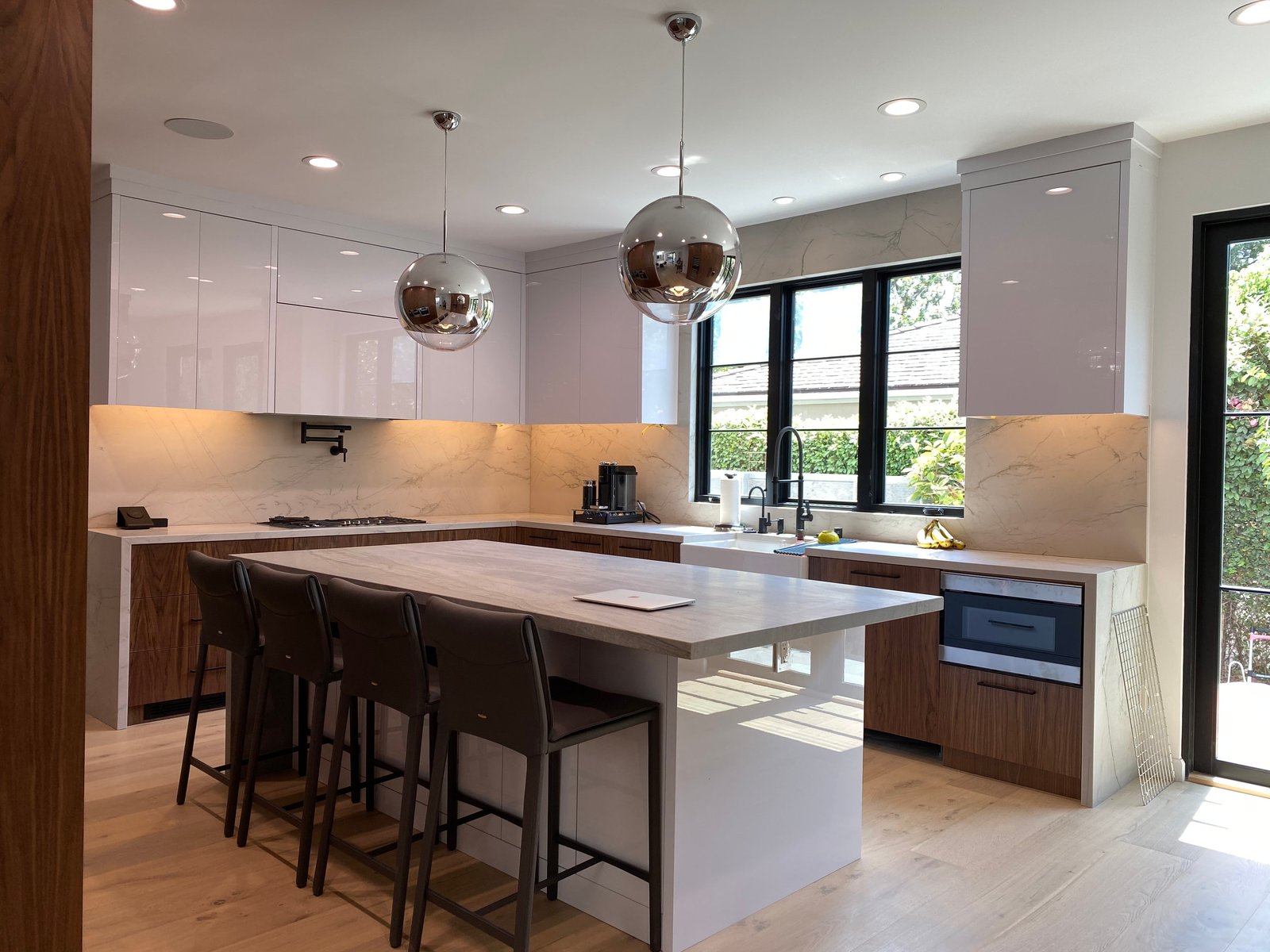 Brentwood Moreno Dr custom home, on-site photograph 7