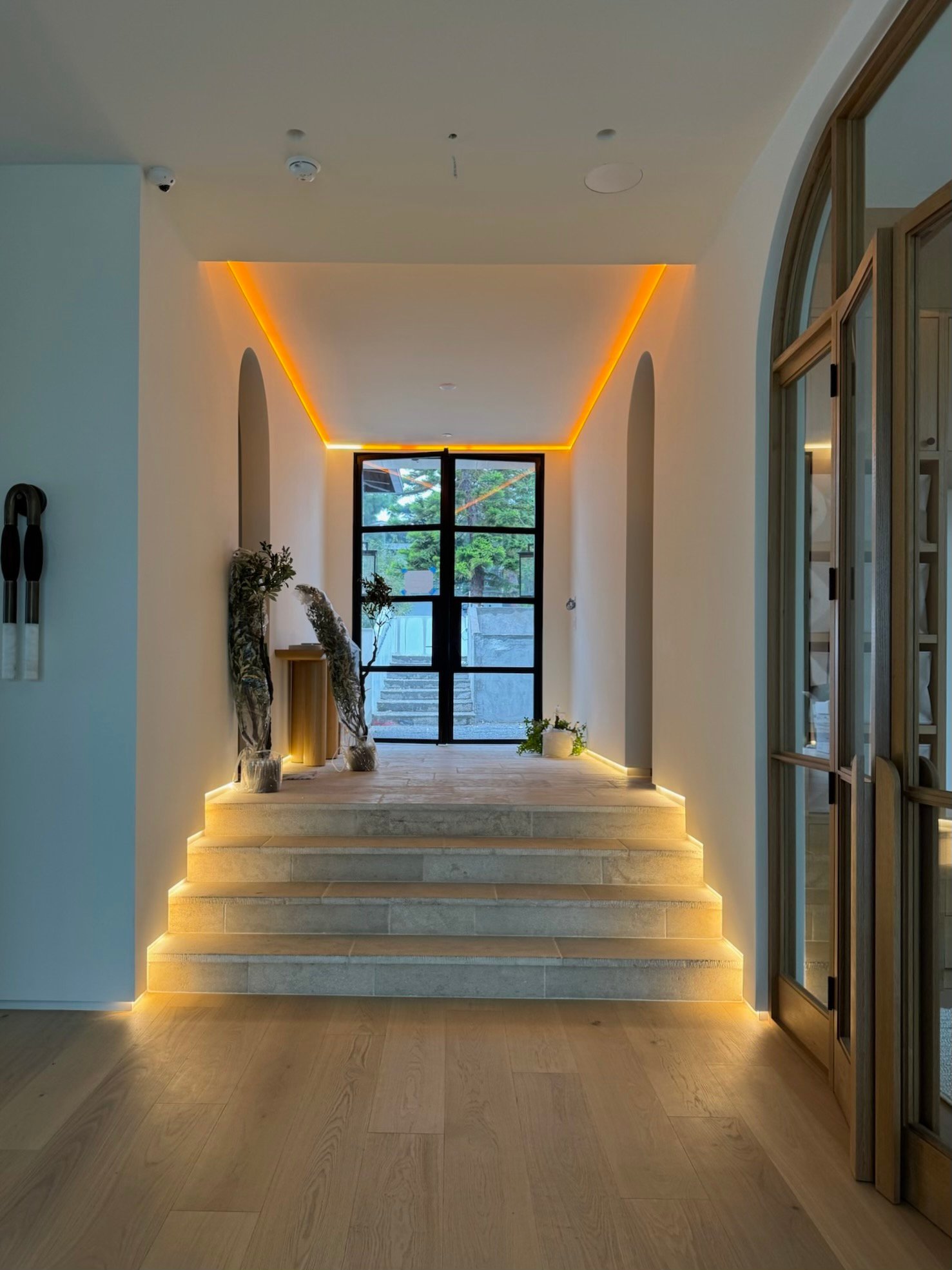 Mar Vista Mountain View Ave custom home, on-site photograph 1