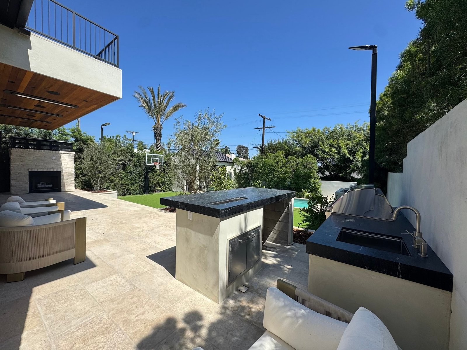 Mar Vista Mountain View Ave custom home, on-site photograph 31