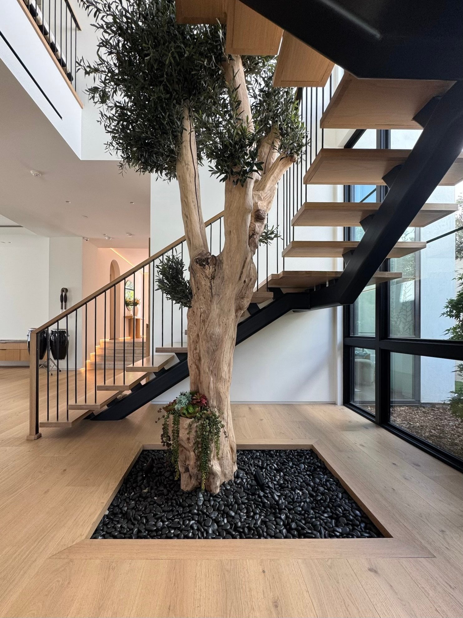 Mar Vista Mountain View Ave custom home, on-site photograph 32