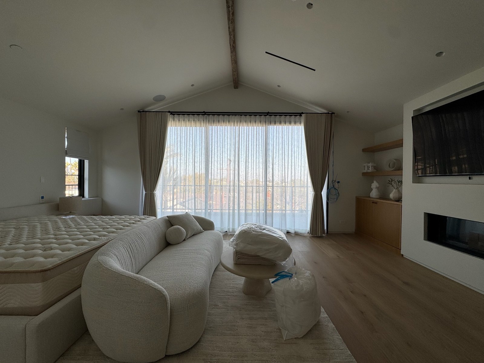 Mar Vista Mountain View Ave custom home, on-site photograph 4