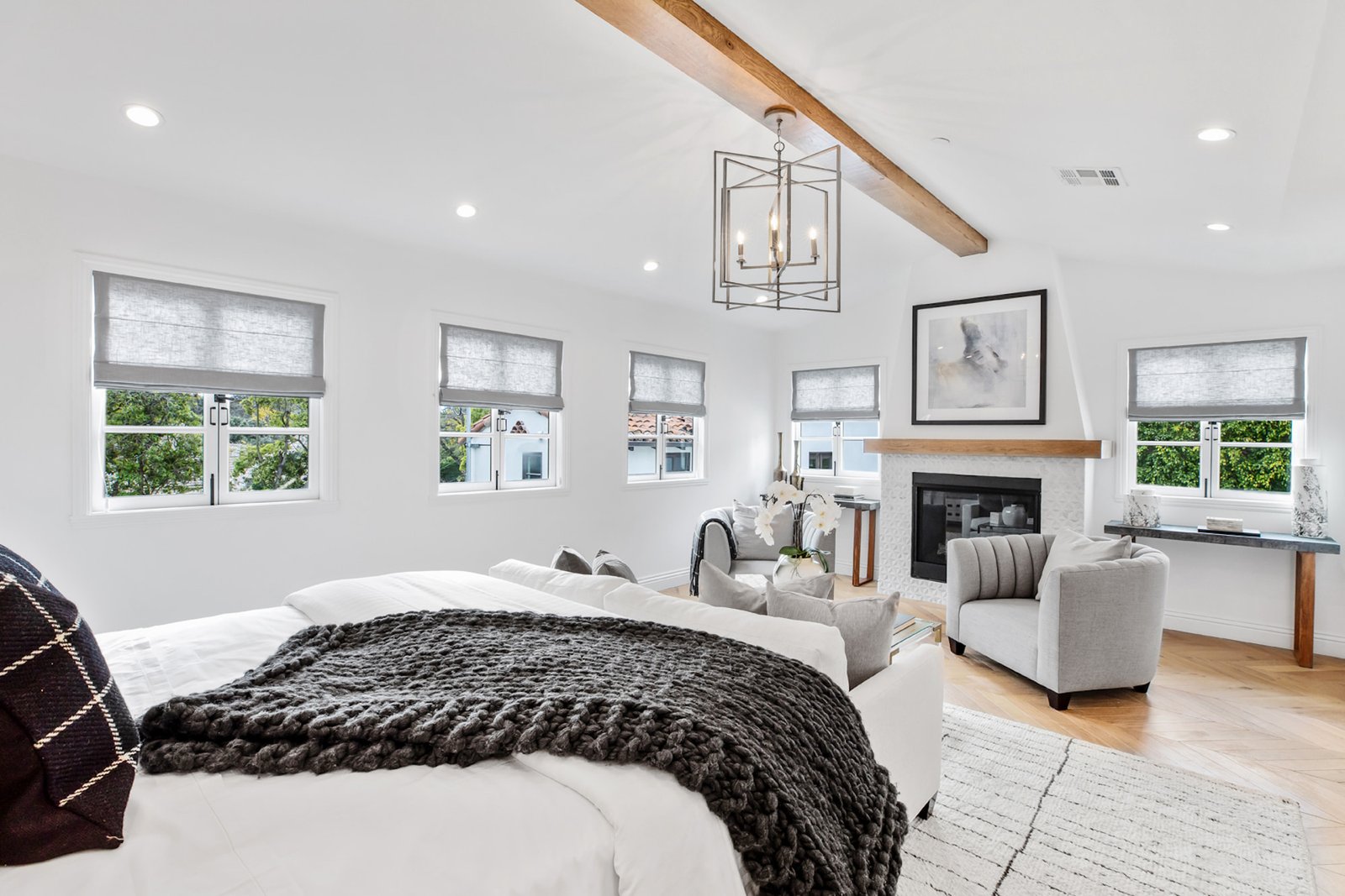Beverly Hills Walden Dr custom home, on-site photograph 13