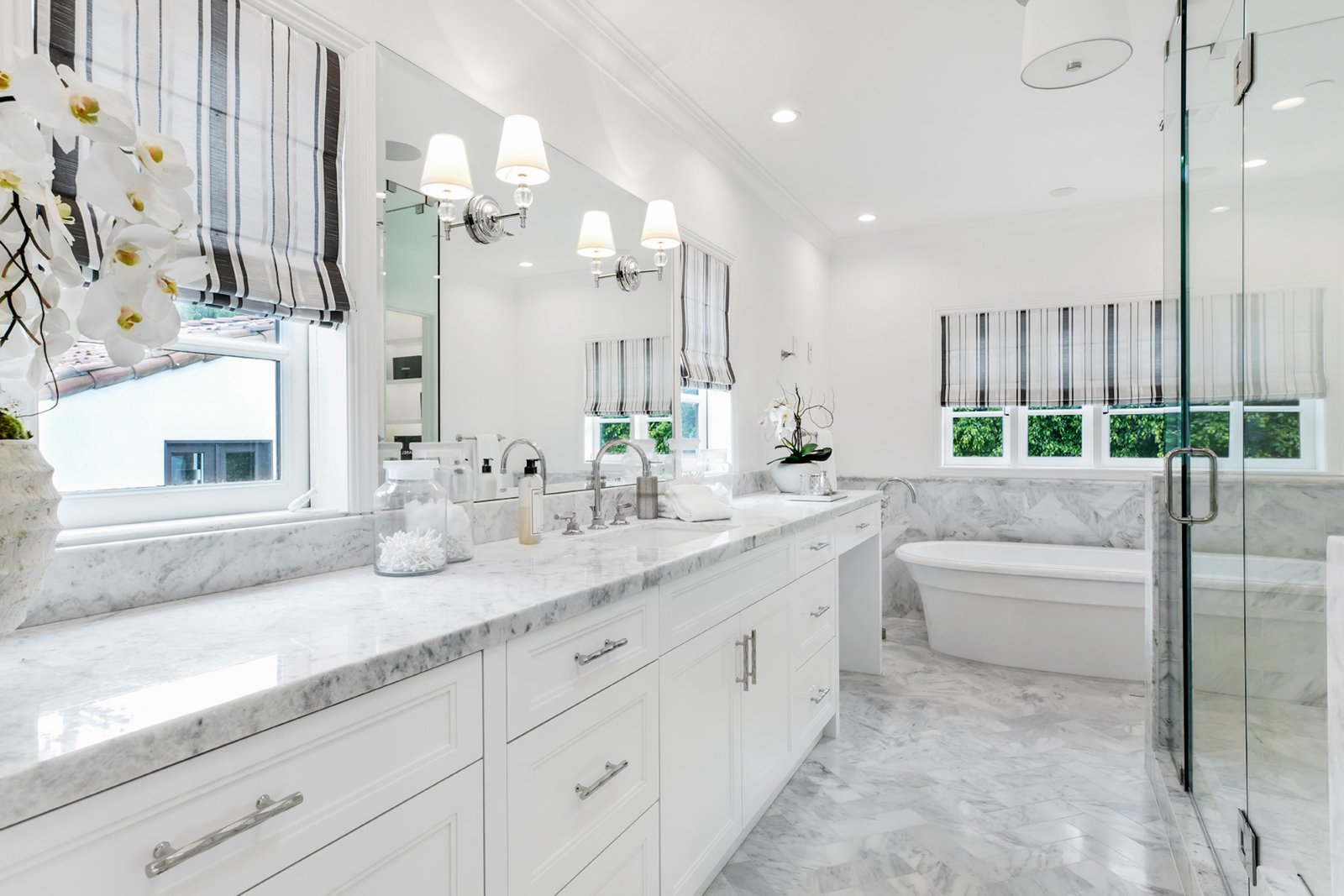 Beverly Hills Walden Dr custom home, on-site photograph 14