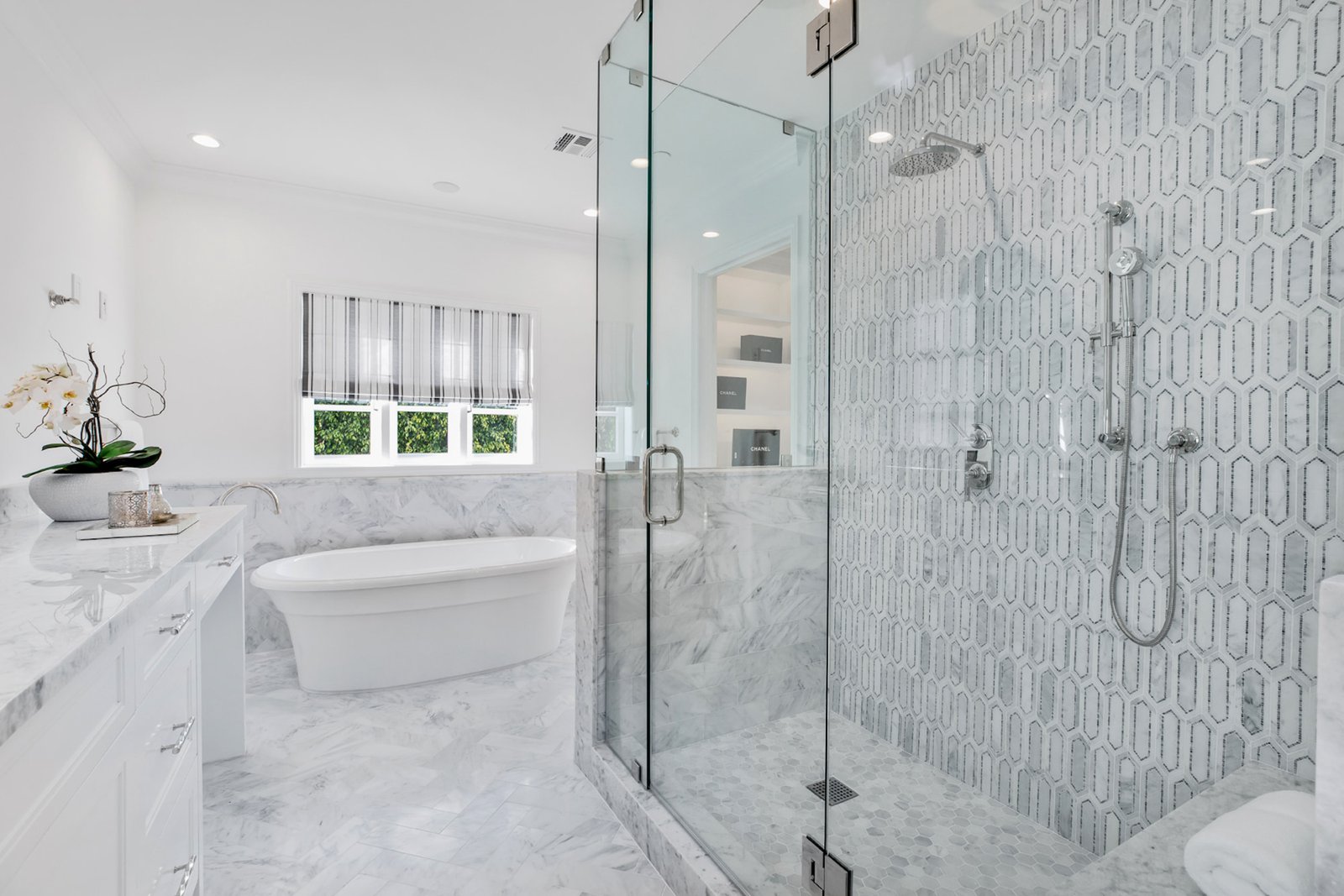 Beverly Hills Walden Dr custom home, on-site photograph 15