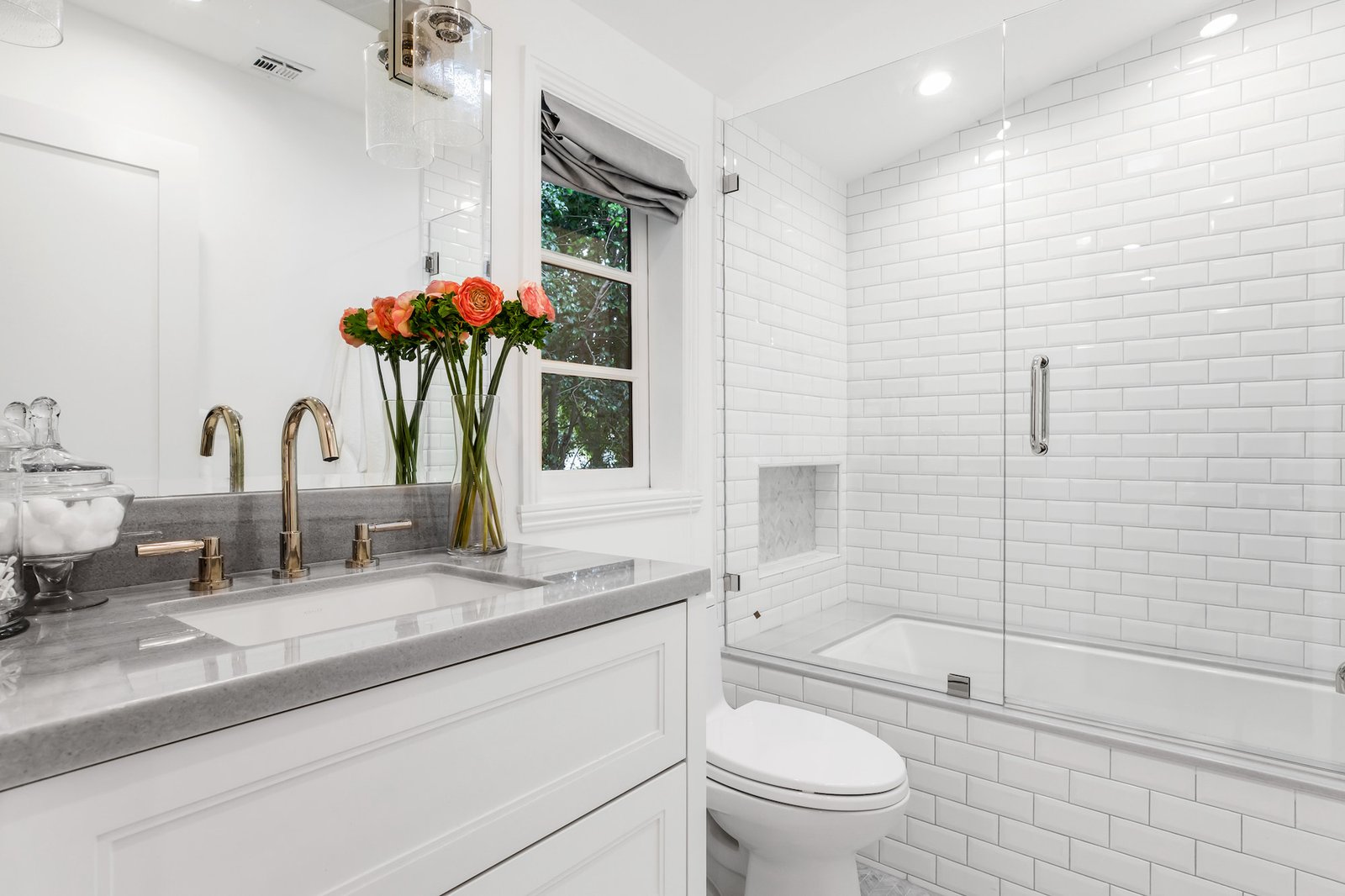Beverly Hills Walden Dr custom home, on-site photograph 4